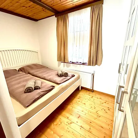 Natalie - Panorama 2 Mit Bergblick,