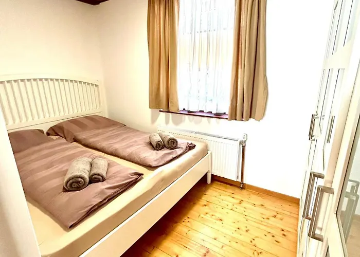 Natalie - Panorama 2 Mit Bergblick,